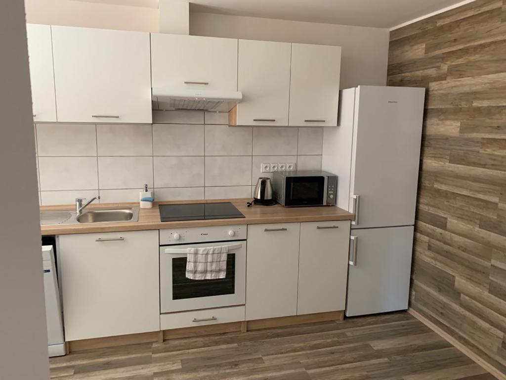 Ubytovani U Koupaliste Velké Meziříčí Buitenkant foto